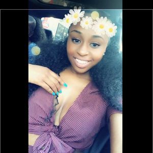 Meet your Posher, Samira